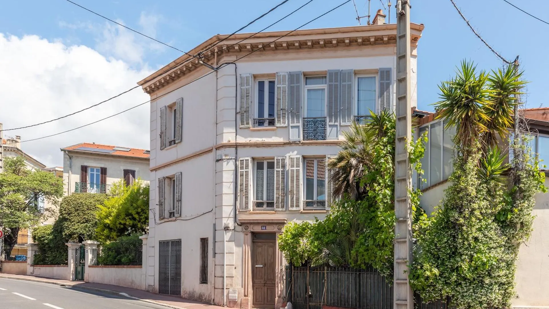 A 1Km Plage Du Midi Et Palais Des Festivals - Appartement Centre Cannes Avec Cour Exterieur Privee