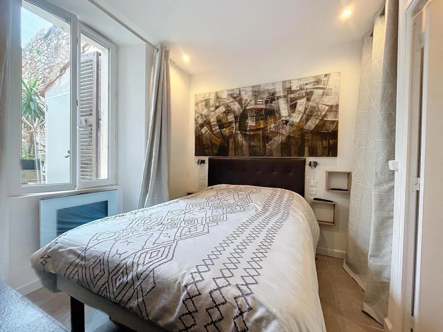 A 1Km Plage Du Midi Et Palais Des Festivals - Appartement Centre Cannes Avec Cour Exterieur Privee